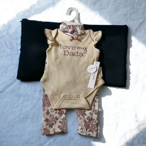 NWT Tahari Baby 3 Piece Set 0-3 Months